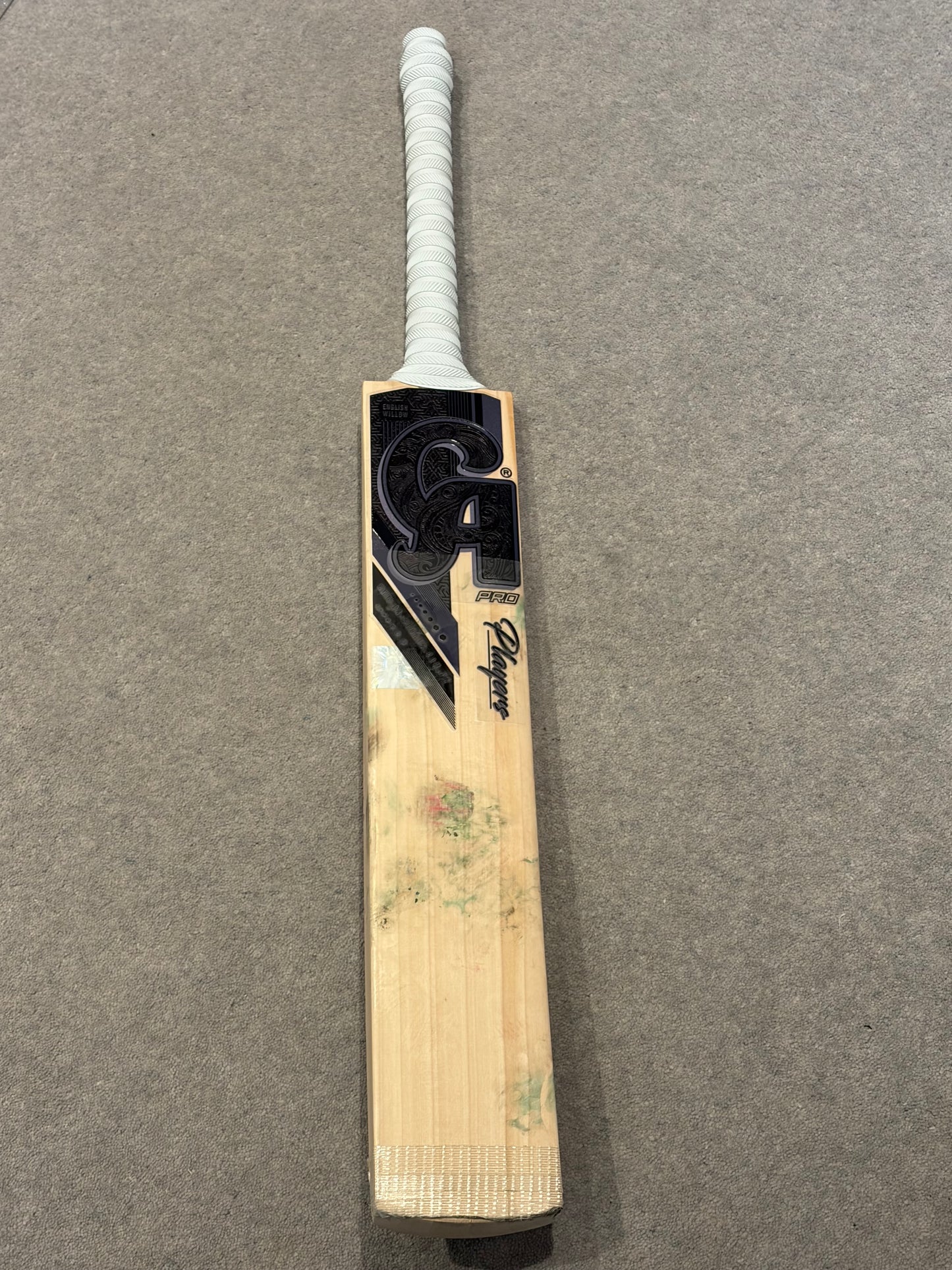 Used CA Blackout Players Cricket Bat (2lb 10oz)