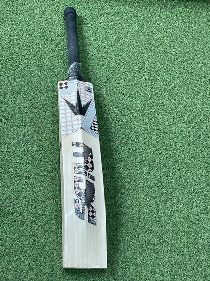 MIDS Big Boss Player Edition Cricket Bat (2lb 12oz)