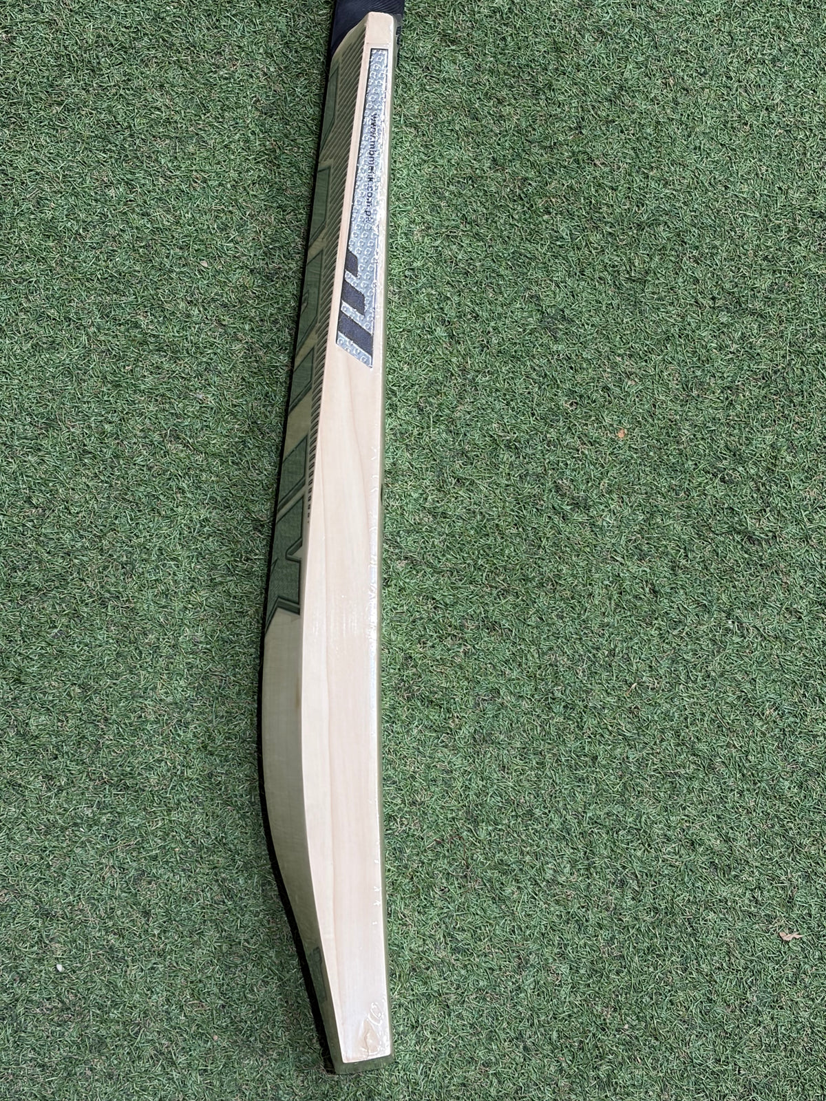 MB Malik UMZ Goat Players Cricket Bat (2lb 9oz)