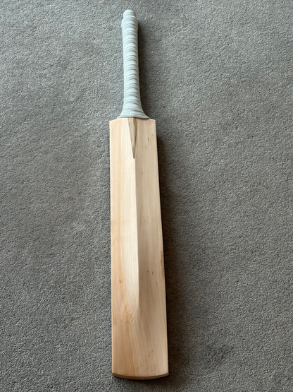 CA Plain Cricket Bat (2lb 7oz)