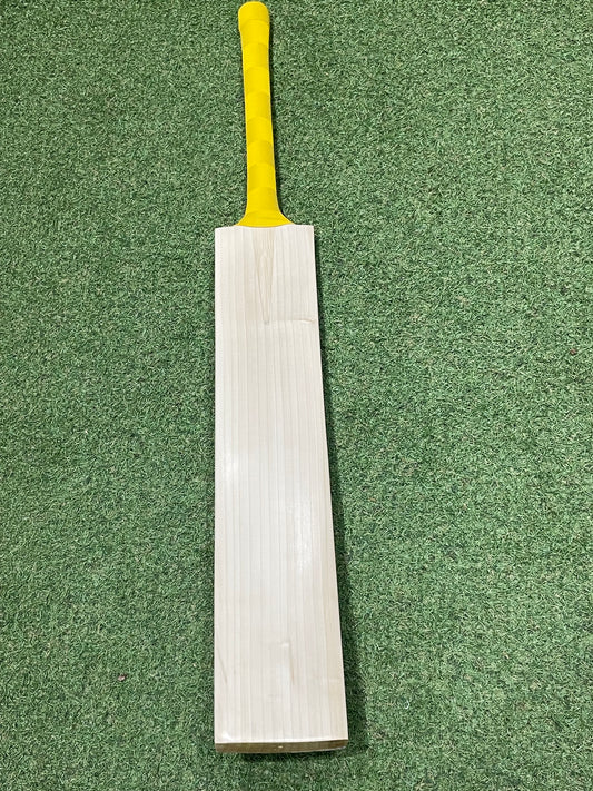 Cricket Station Plain Players Short Blade Long Handle Cricket Bat (2lb 11oz)