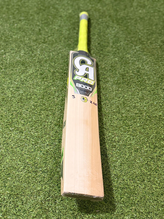 CA Pro 8000 Cricket Bat (2lb 10oz)