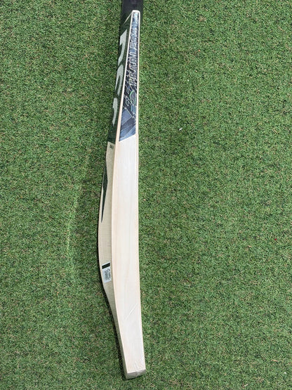 DSC Blak 222 Cricket Bat (2lb 9oz)