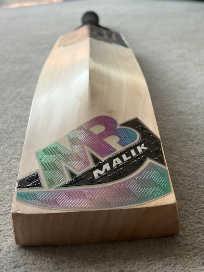 MB Malik UMZ Players Cricket Bat (2lb 10oz)