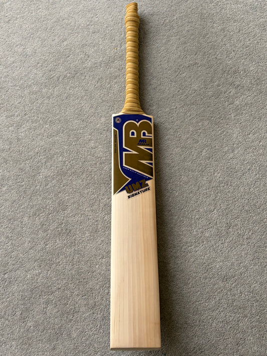 MB Malik UMZ Signature Cricket Bat (2lb 10oz)