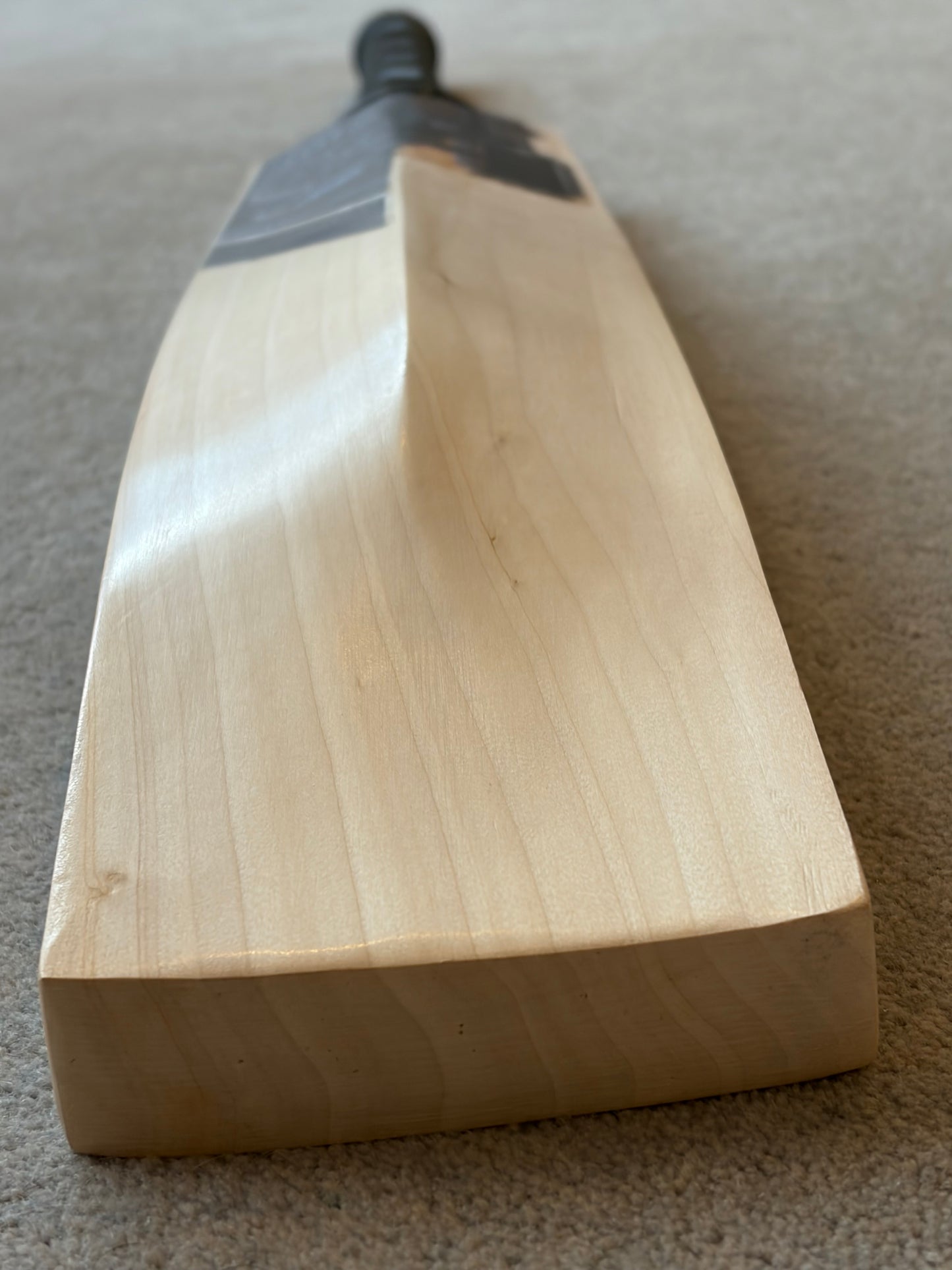 CA Pro Blackout LE Cricket Bat (2lb 9oz)