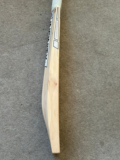Infinity Performance Cricket Bat (2lb 12oz)