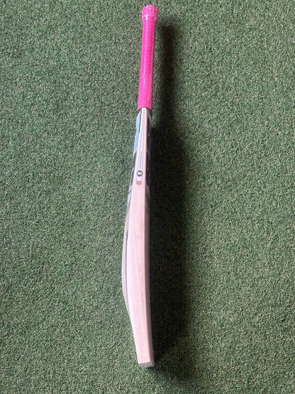 SS Ton Gladiator Harrow Junior Size Cricket Bat (2lb 6oz)