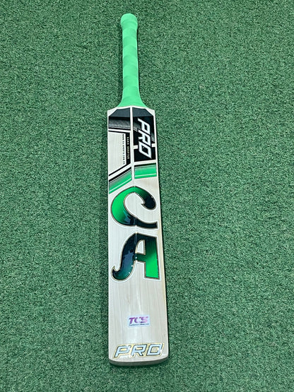 CA Pro 15000 Cricket Bat (2lb 8oz)