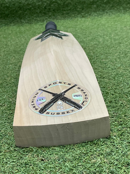 Phantom Dark Edition LE Cricket Bat (2lb 10oz)