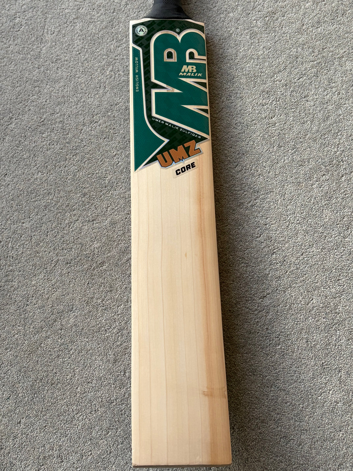 MB Malik UMZ Core Cricket Bat (2lb 9oz)