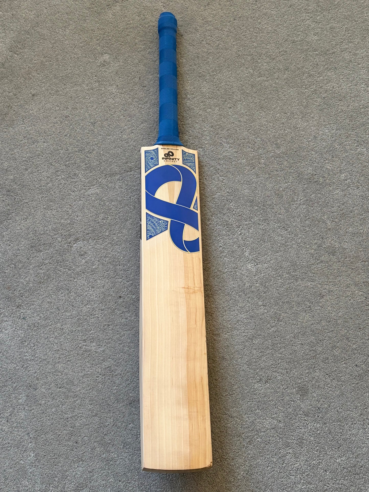 Infinity Custom Cricket Bat (2lb 12oz)