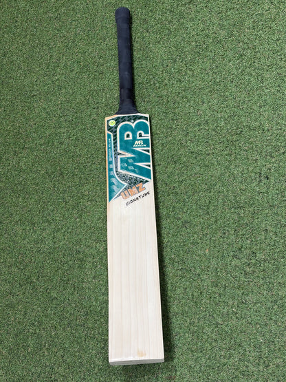 MB Malik UMZ Signature Cricket Bat (2lb 9oz)