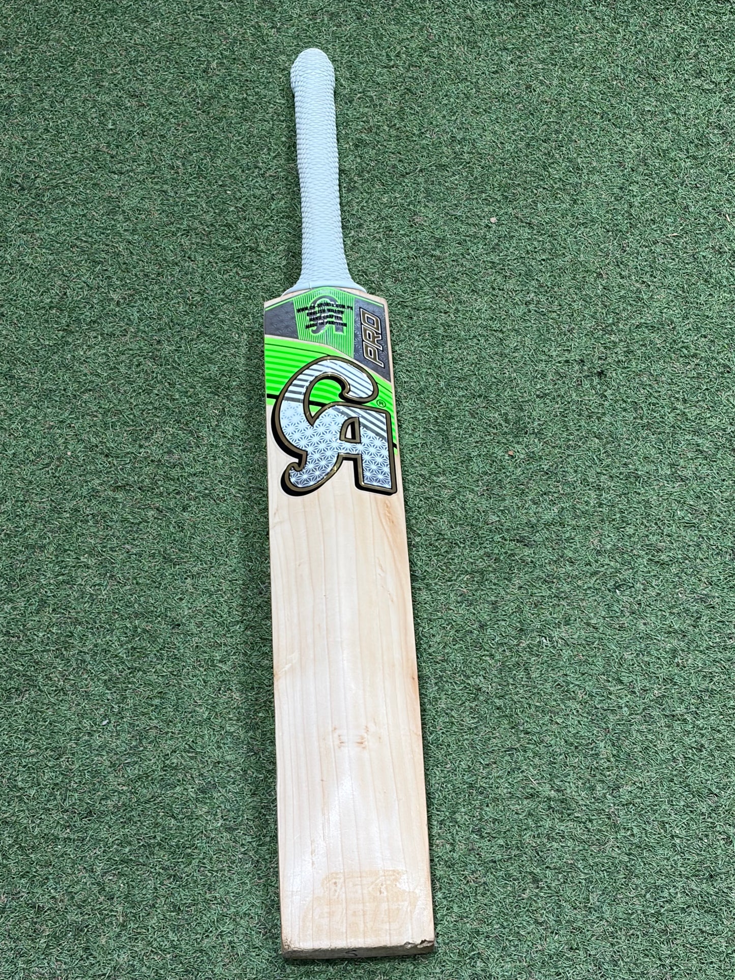 Used CA Pro 15k Cricket Bat (2lb 9oz)
