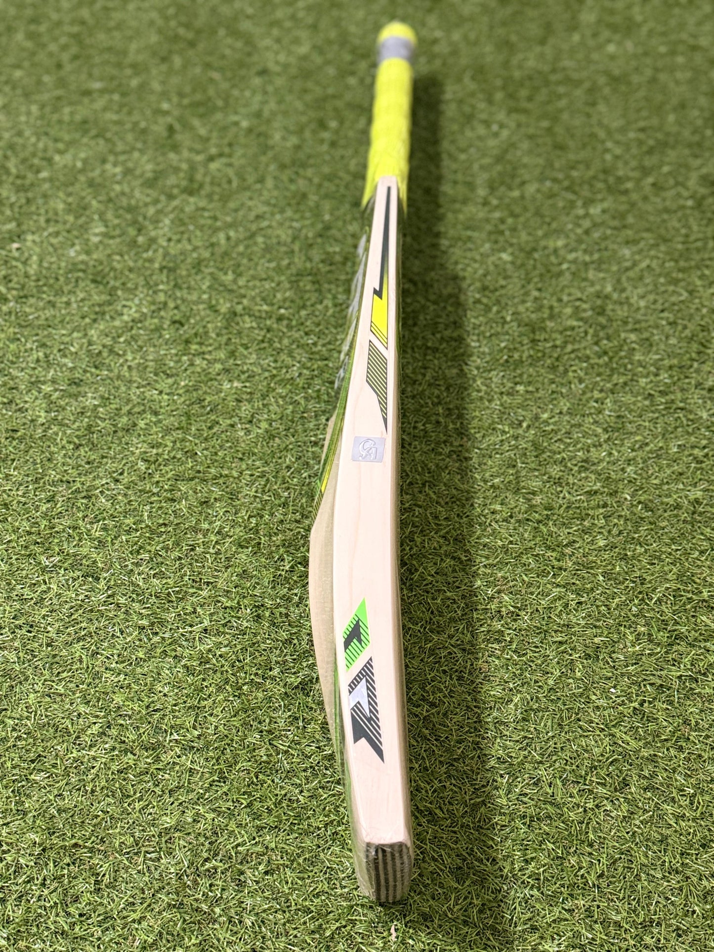 CA Pro 8000 Cricket Bat (2lb 10oz)