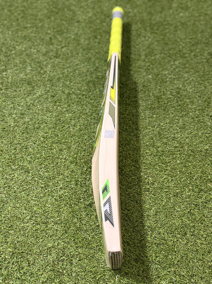 CA Pro 8000 Cricket Bat (2lb 10oz)