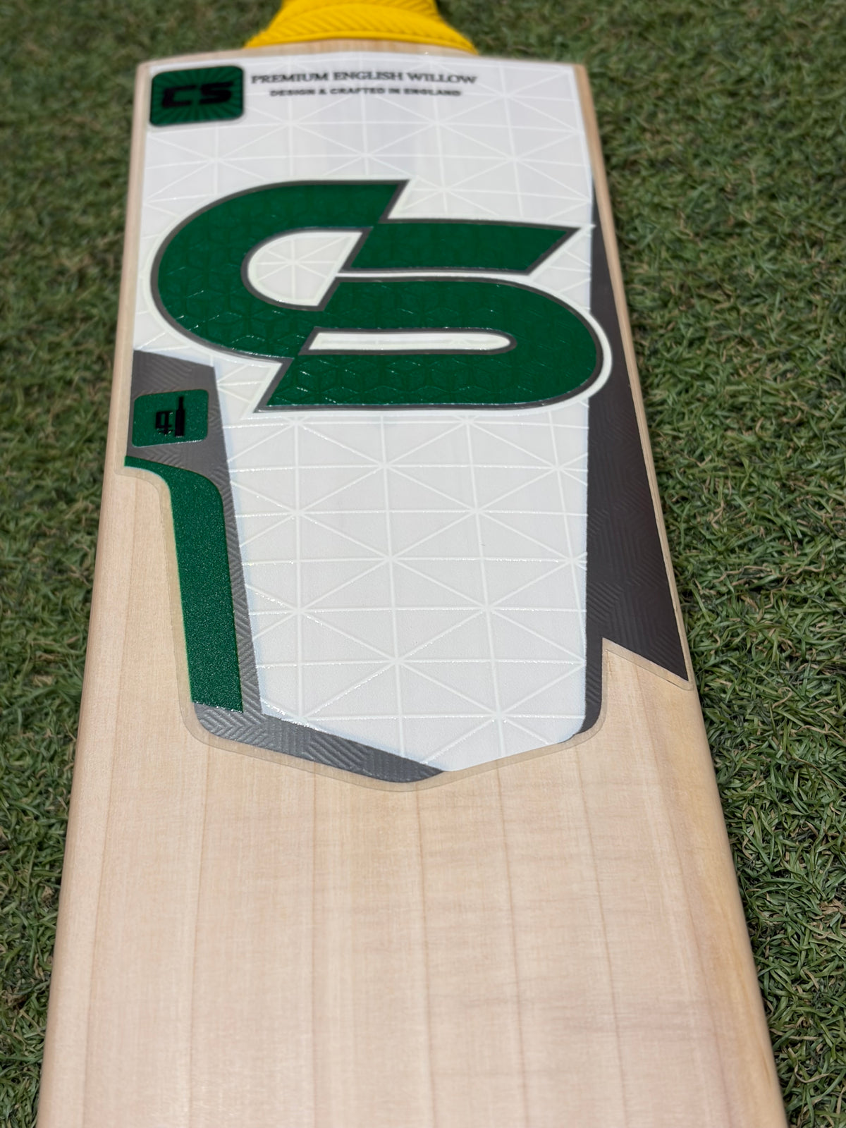Cricket Station Saim Ayub 7 Star Cricket Bat (2lb 11oz)