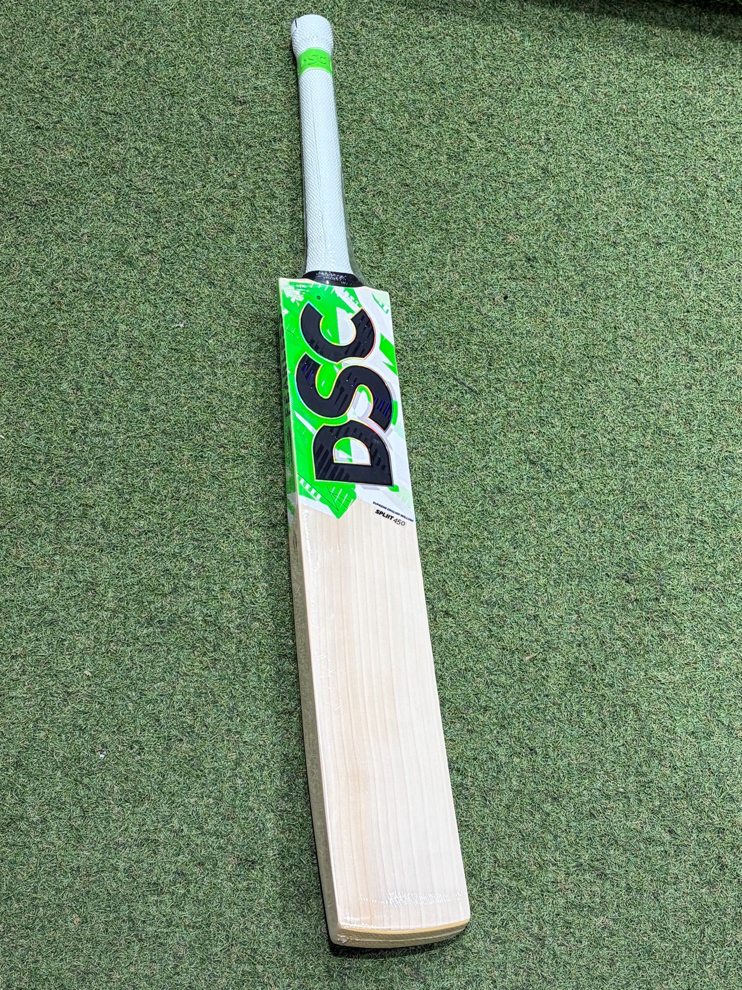 DSC Split 450 Cricket Bat (2lb 10oz)