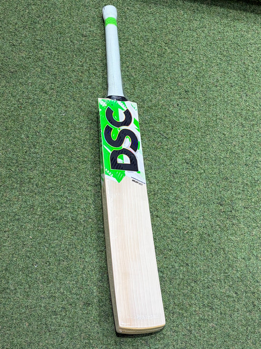 DSC Split 450 Cricket Bat (2lb 10oz)