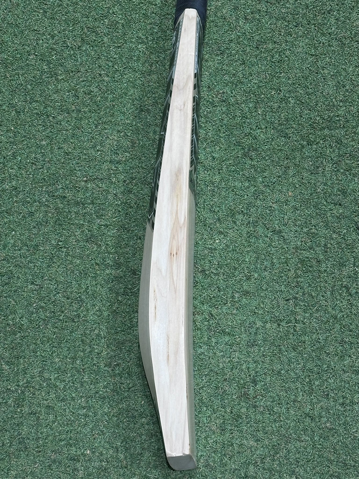 MB Malik Black Edition Cricket Bat (2lb 9oz)
