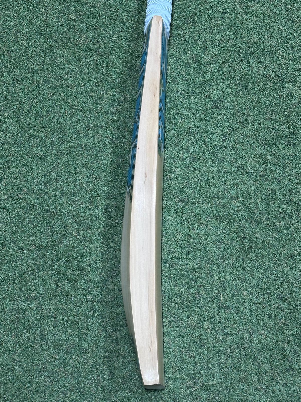 MB Malik UMZ Blue Custom Cricket Bat (2lb 9oz)