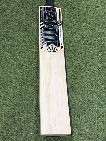 MB Malik Awais Awan Players Cricket Bat (2lb 9oz)