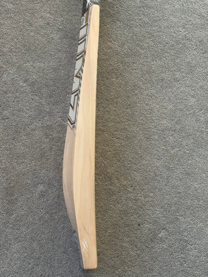 MB Malik UMZ Players Laminate (Double Wood) Cricket Bat (2lb 10oz)