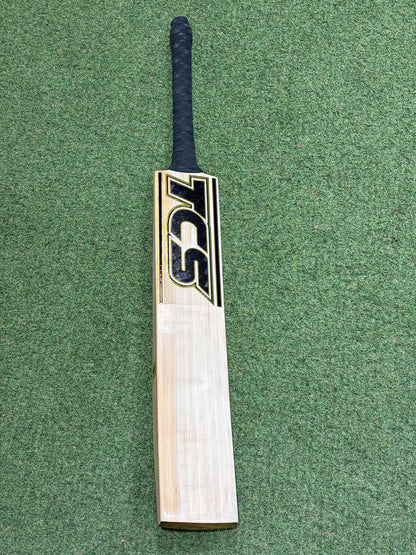 TCS Black Superior Cricket Bat (2lb 10oz)