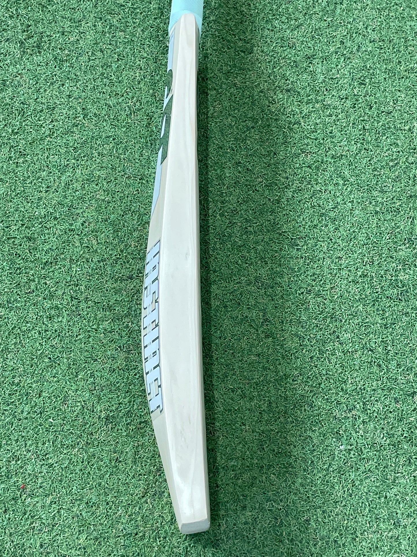 CA Instinct 3 Star Cricket Bat (2lb 10oz)