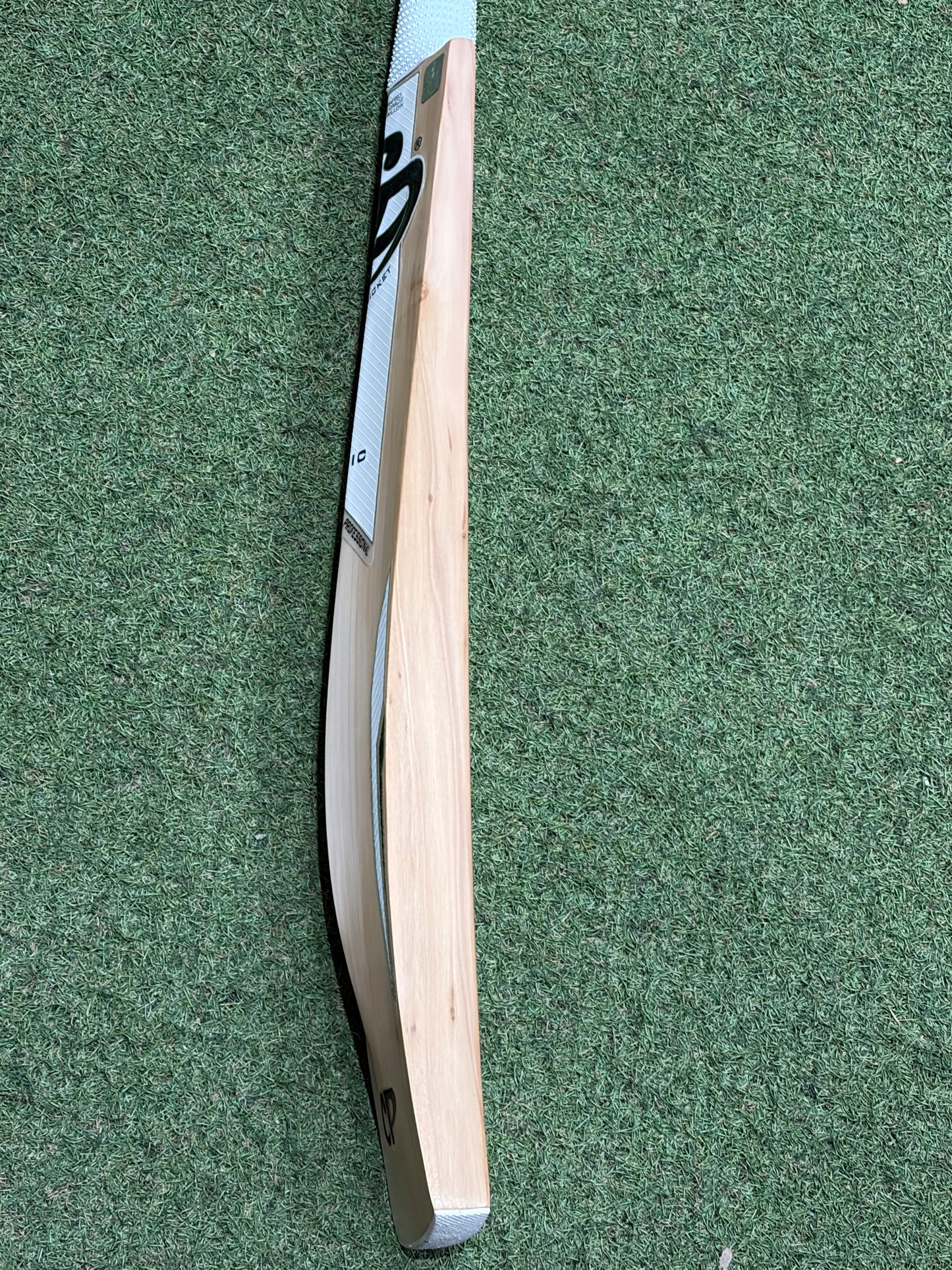 CP Epic Player Grade Cricket Bat (2lb 9oz)