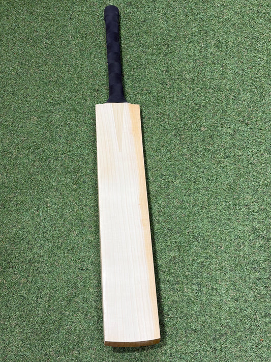 TCS Plain Grade 1+ Cricket Bat (2lb 10oz)