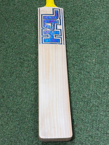Hell 4 Leather (H4L) Pro Grade Cricket Bat (2lb 10oz)