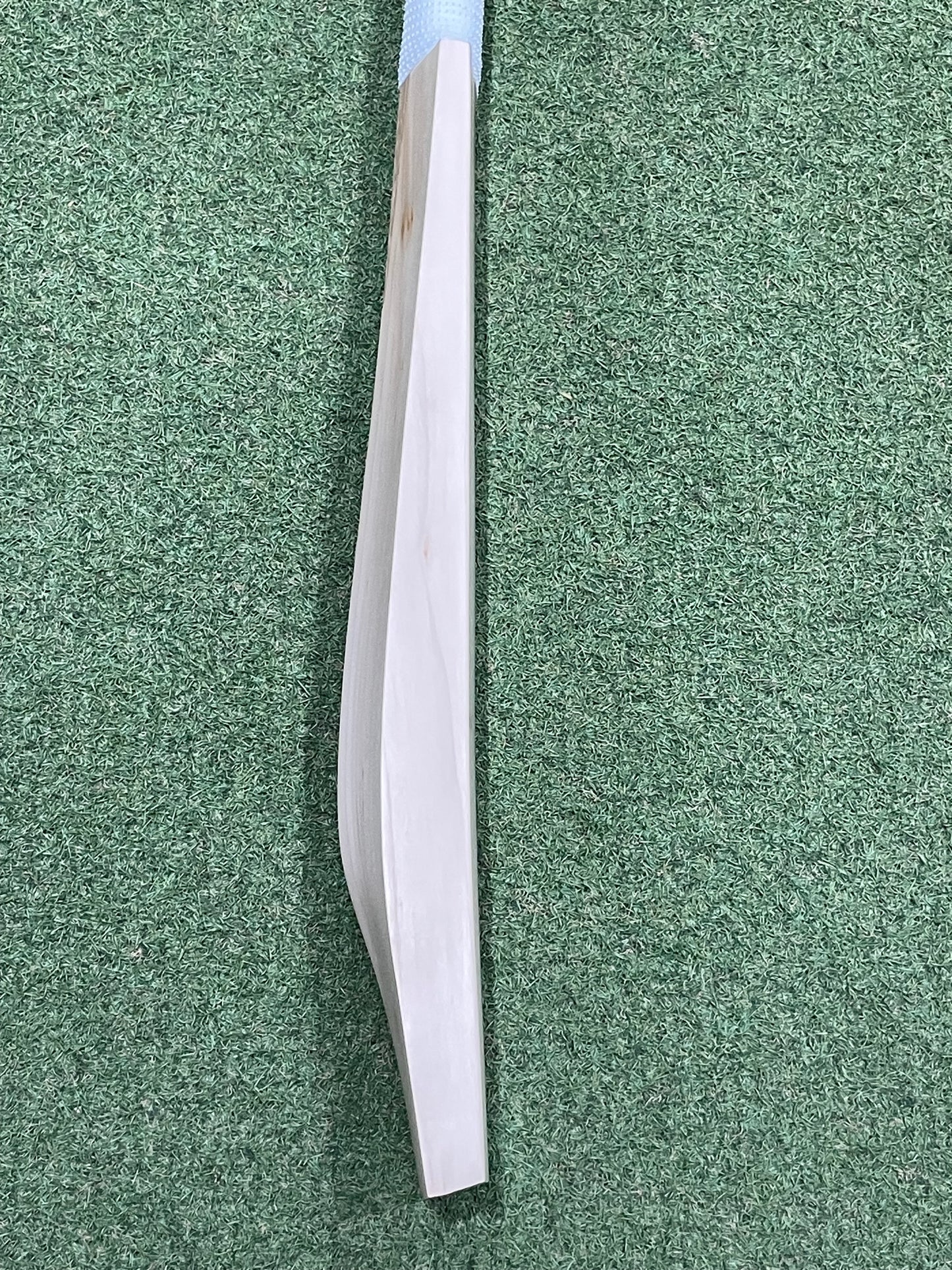 Plain Players UK Made Cricket Bat (2lb 11oz)