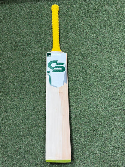 Cricket Station Saim Ayub 5 Star Cricket Bat (2lb 12oz)