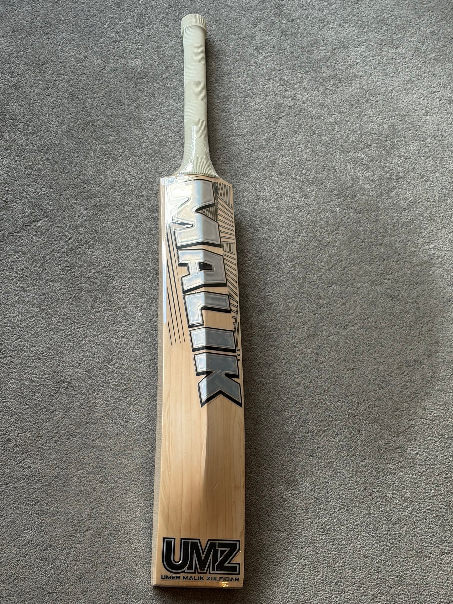 MB Malik Game Changer Players Cricket Bat (2lb 9oz)