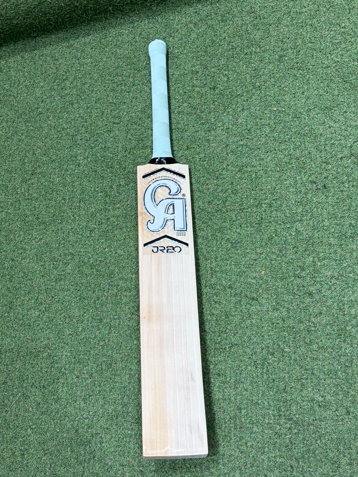 CA JR20 Butterfly Cricket Bat (2lb 9oz)