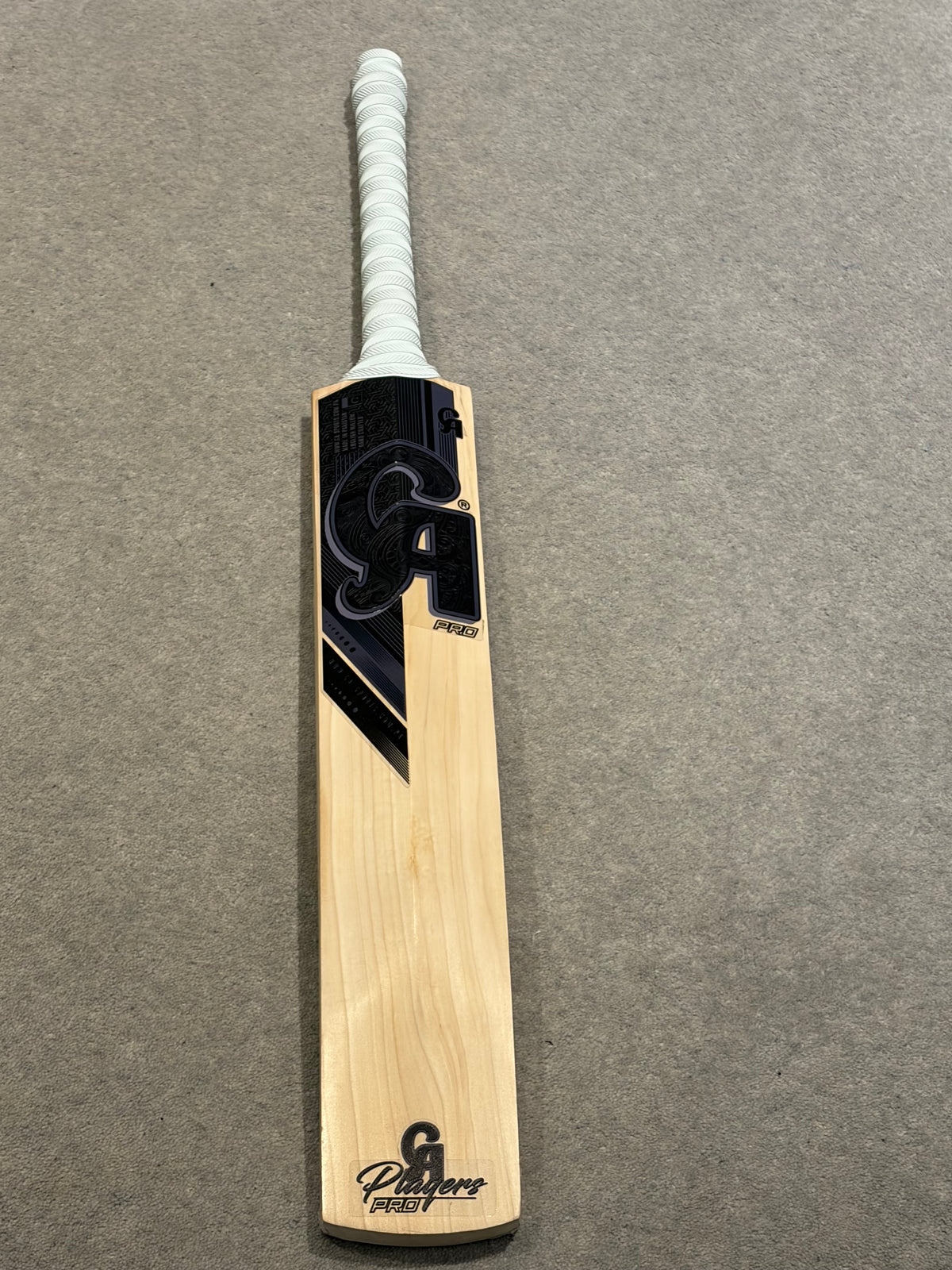 Used CA Blackout Players Cricket Bat (2lb 10oz)