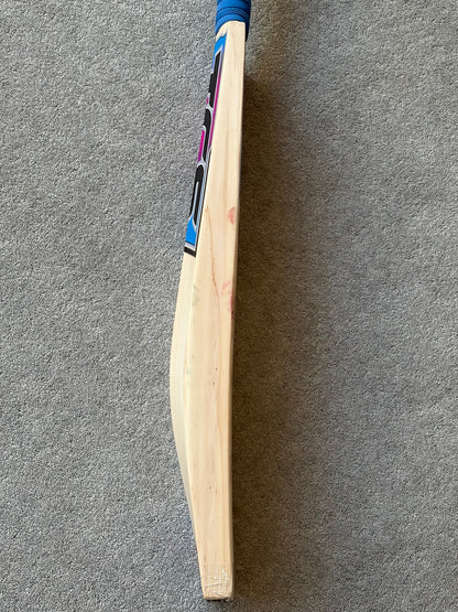 Used TCS Icon Cricket Bat (2lb 9oz)