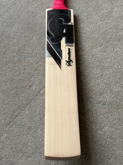 CA Pro Blackout Signature Cricket Bat (2lb 8oz)