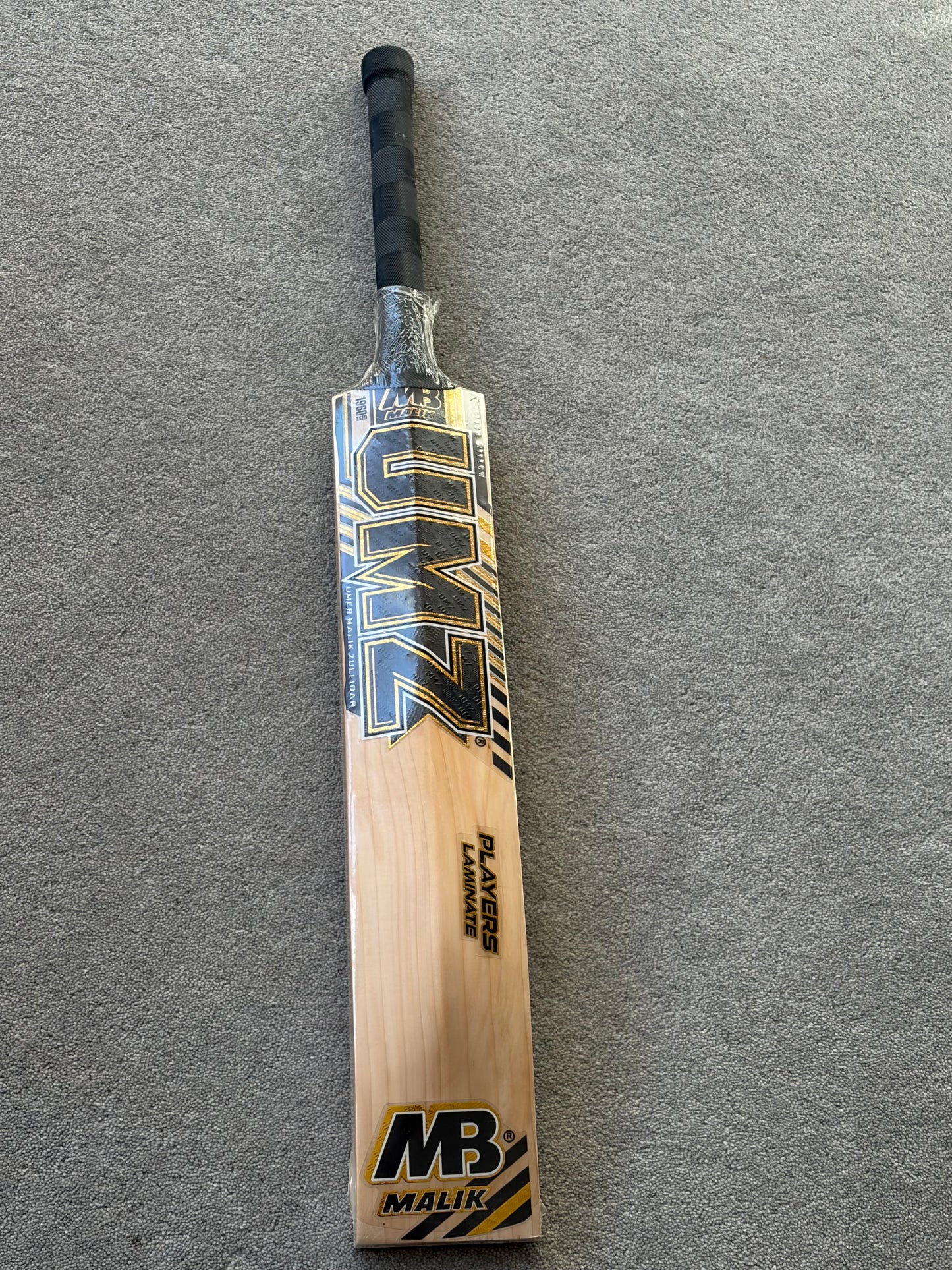 MB Malik UMZ Players Laminate (Double Wood) Cricket Bat (2lb 9oz)