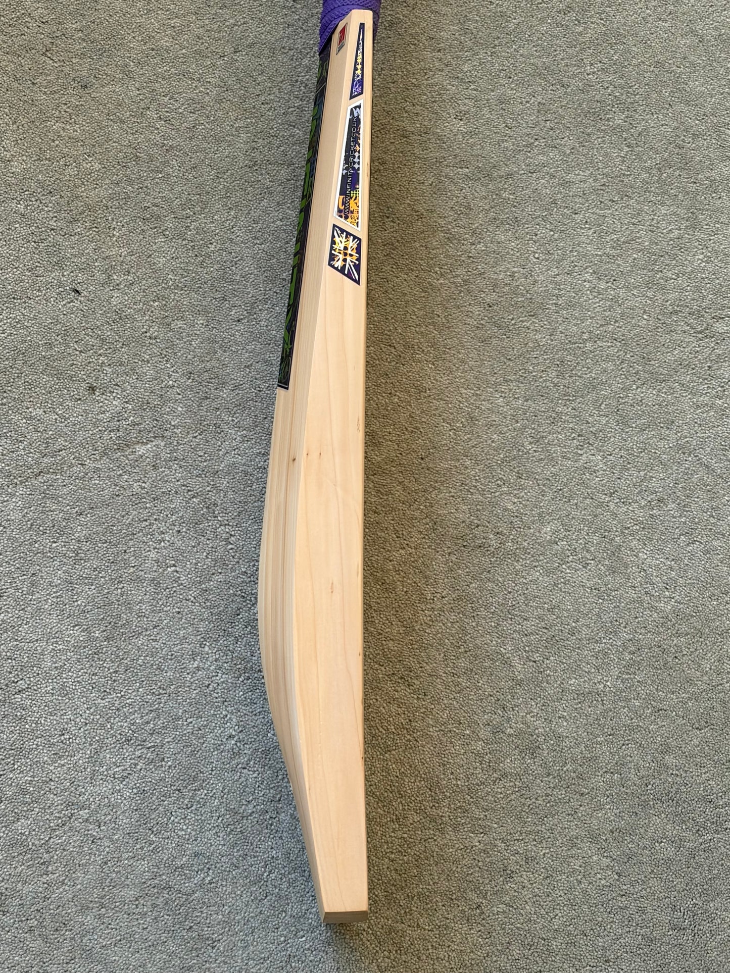 Infinity Peace Out Cricket Bat (2lb 11oz)