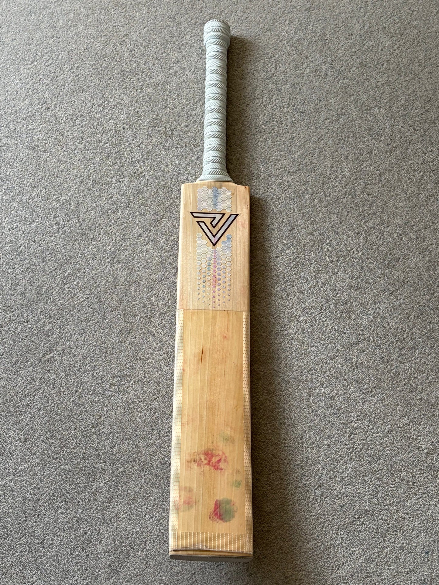 Used Vader Sports Custom Edition Cricket Bat (2lb 11oz)