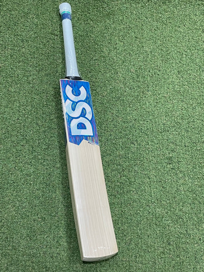 DSC Blu 450 Cricket Bat (2lb 9oz)