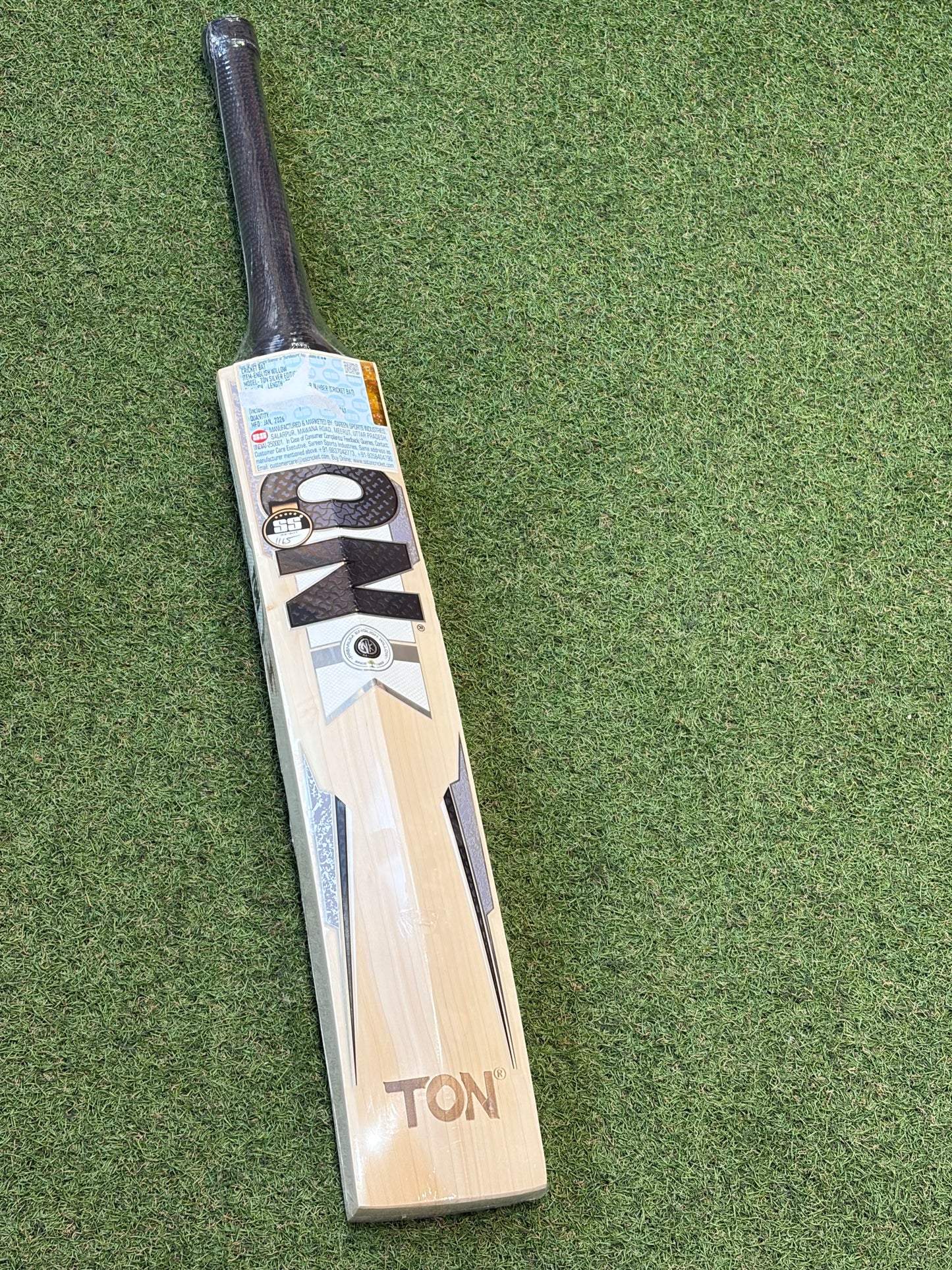 Ton Silver Edition Cricket Bat (2lb 9oz)