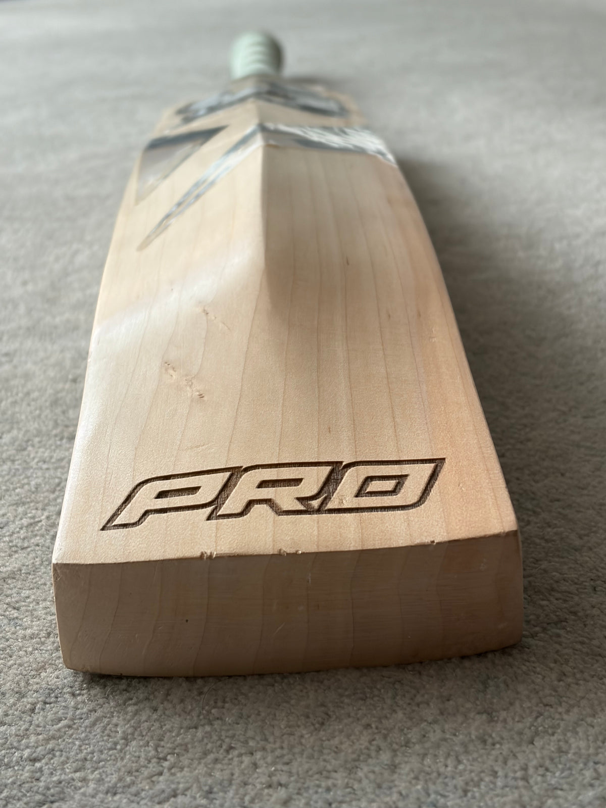 CA Pro Limited Edition Professional Players Asif Ali Cricket Bat (2lb 9oz)