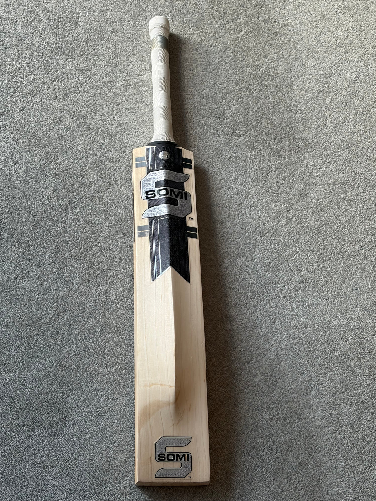 Somi Exploder Cricket Bat( 2lb 7oz)