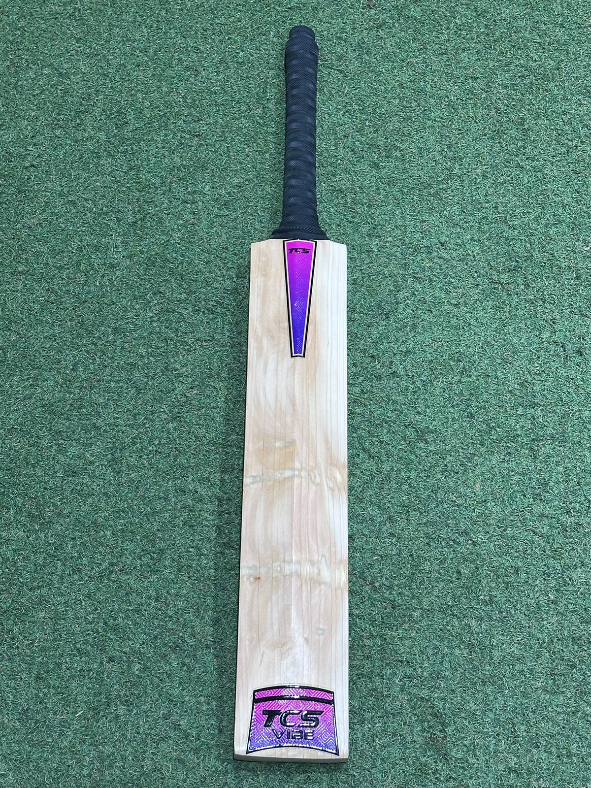 TCS Vibe Butterfly Cricket Bat (2lb 10oz)