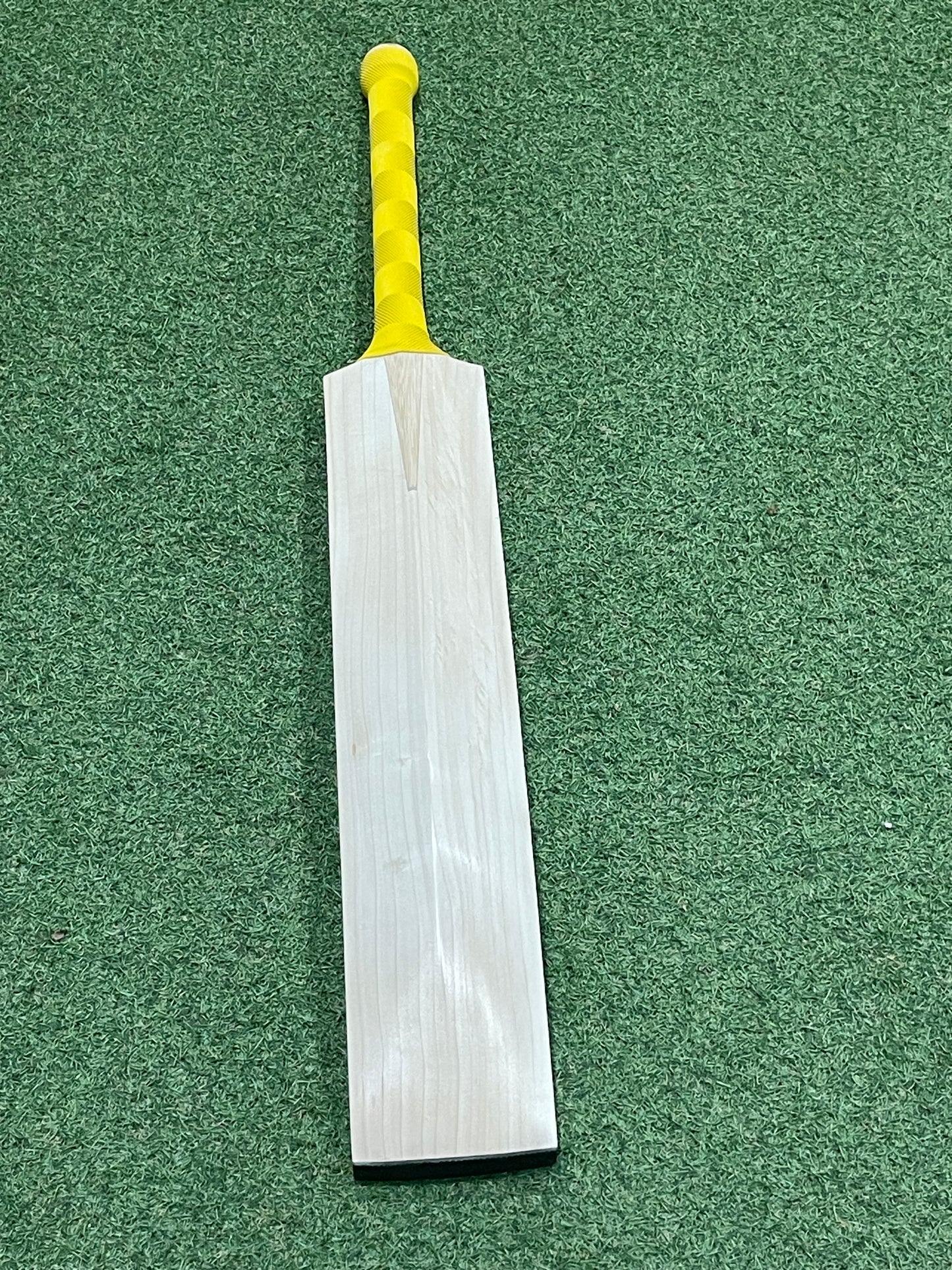 Cricket Station Plain Players Short Blade Long Handle Cricket Bat (2lb 11oz)