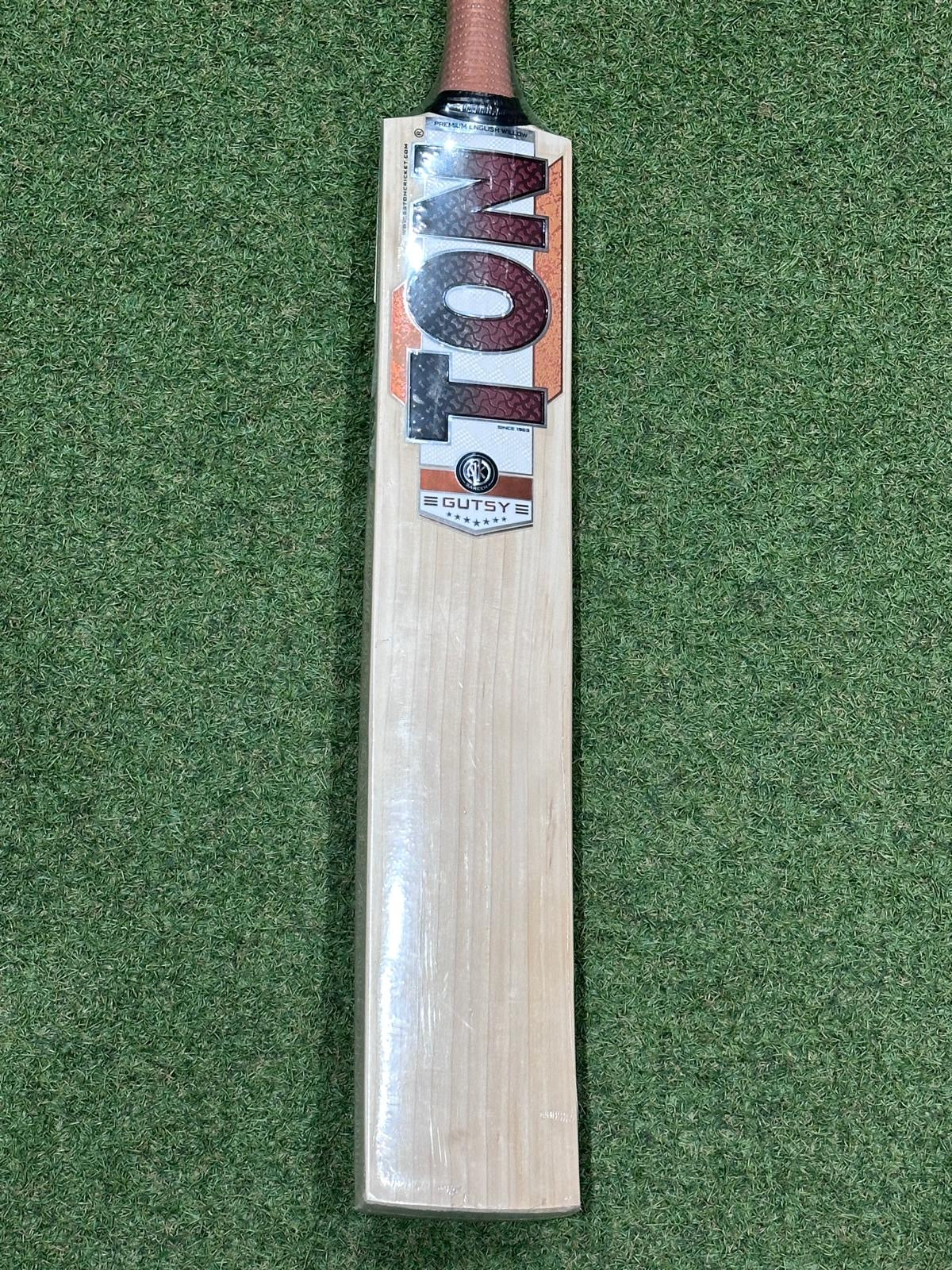 Ton Gutsy Harrow Junior Cricket Bat (2lb 5oz)