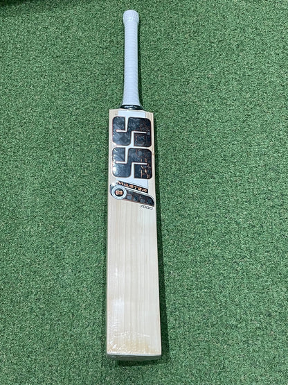 SS Ton Master 7000 Cricket Bat (2lb 10oz)